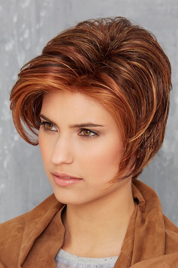 Perruque cheveux courts decoiffes marron-cuivres fibres portrait